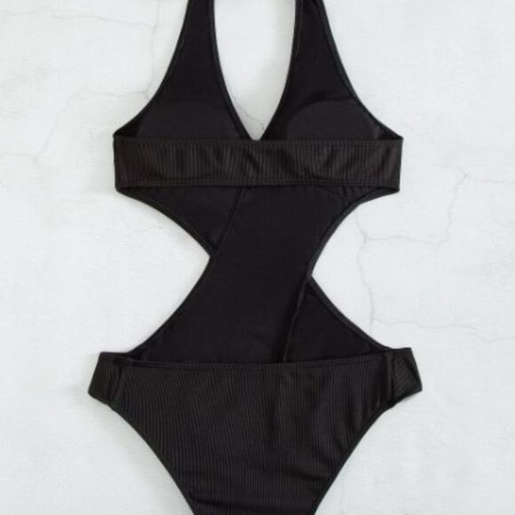 One Piece Bathing Suit CUT OUT Size M Black Figure Flattering Criss Cross Beach - Picture 5 of 12